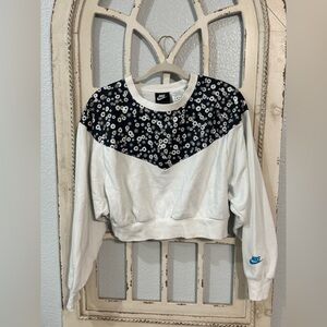 Nike Women's Black and White Floral Sweatshirt